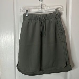 Lulu lemon skirt with pockets